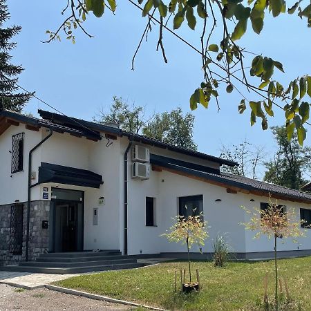 Pampas Apartments Mreznica Duga Resa Dış mekan fotoğraf