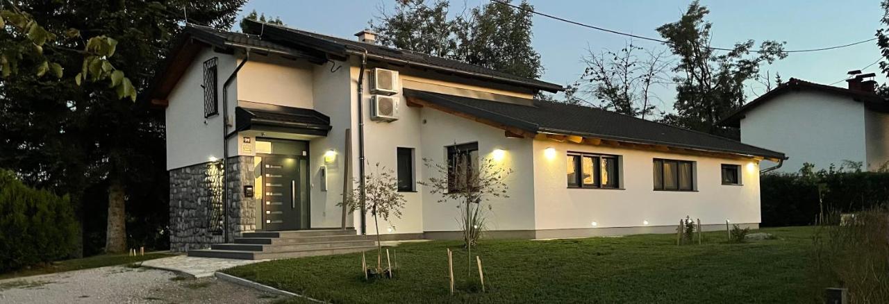 Pampas Apartments Mreznica Duga Resa Dış mekan fotoğraf