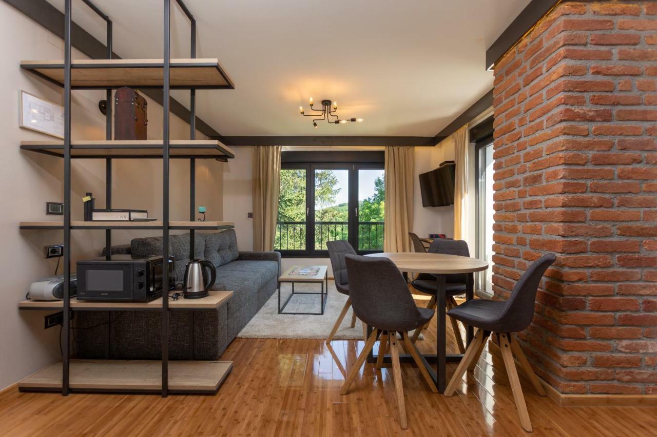 Pampas Apartments Mreznica Duga Resa Dış mekan fotoğraf