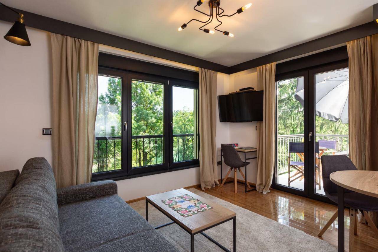 Pampas Apartments Mreznica Duga Resa Dış mekan fotoğraf